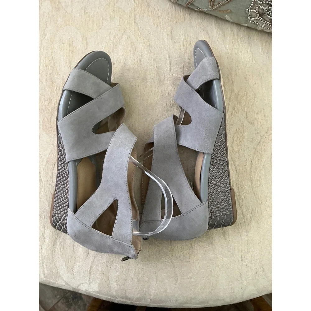 Donald Pliner Booties size 10 Vela Wedge Sandals Gray Suede Shoes